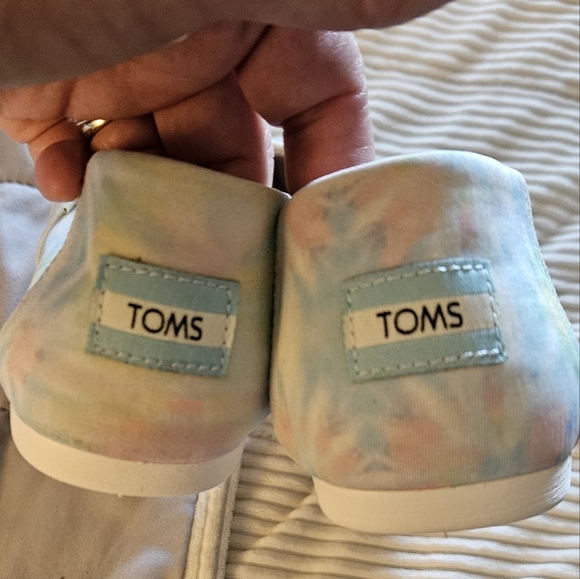 Toms Blue and Pink Flats Tie-dye Slip-On Loafers Size 8 - Picture 7 of 7
